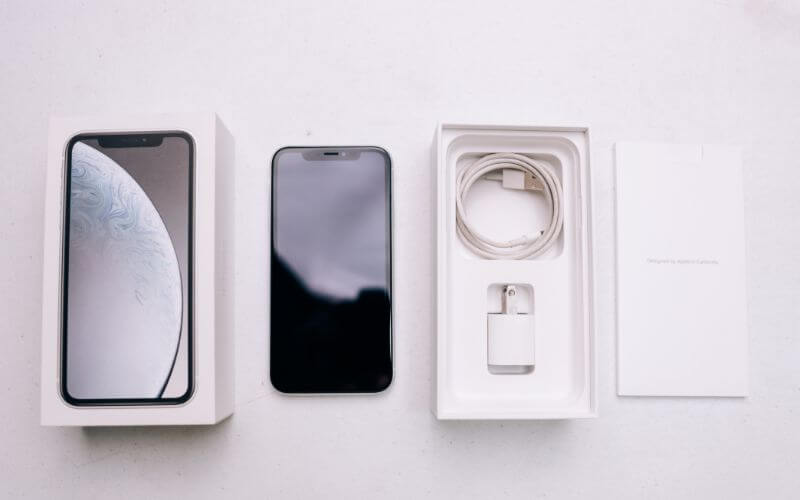 Iphone 15 w pudełku