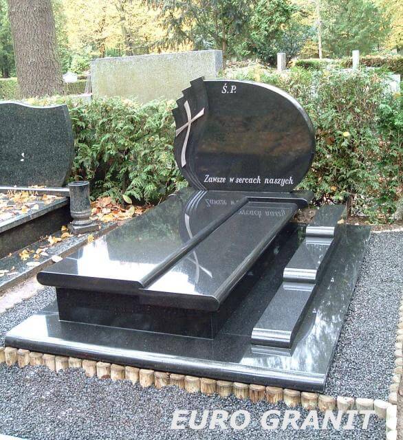 nagrobek stworzony przez firmę Eurogranit