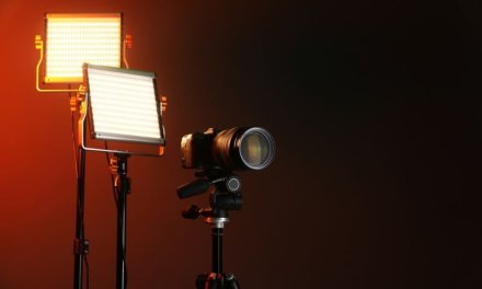 Jak ograniczyć migotanie lamp LED na filmie? Praktyczny poradnik krok po kroku