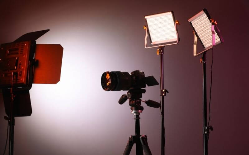 Jak ograniczyć migotanie lamp LED na filmie? Praktyczny poradnik krok po kroku
