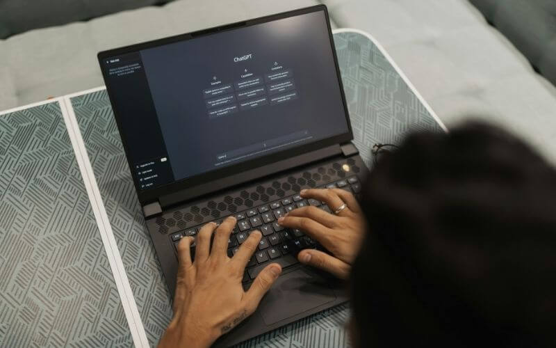 Mały model językowy czy duży model w chmurze – różnice i wybór bez przepłacania
