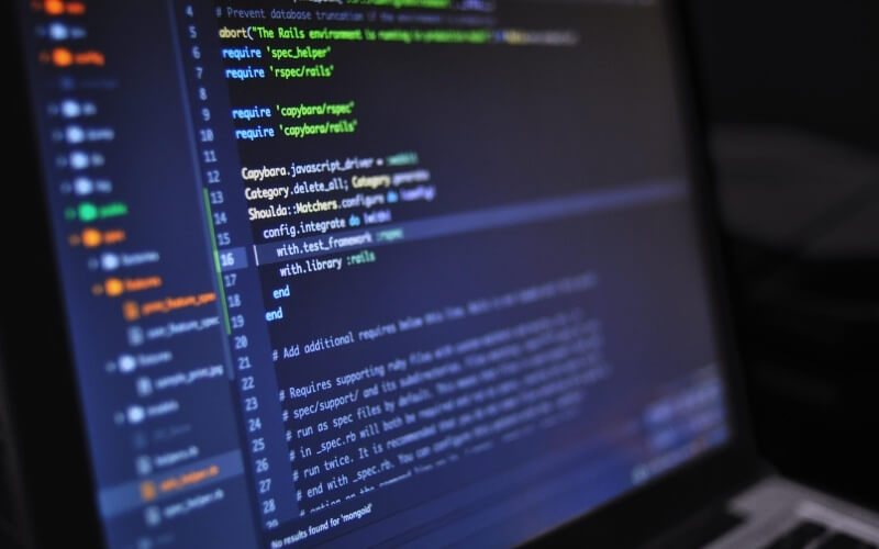 Laptop poleasingowy do programowania - jaki procesor i RAM wybrać
